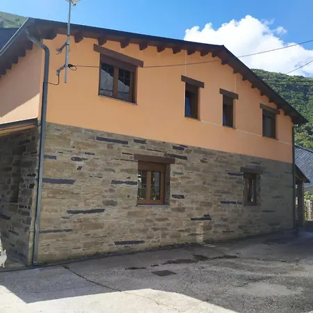 Holiday home Casa Miravalles Fornela Guimara