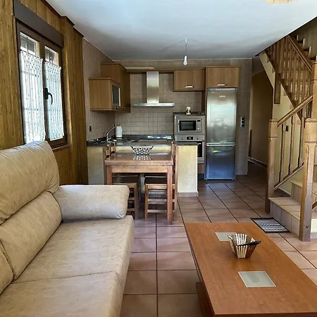 Casa Miravalles Fornela Holiday home Guimara